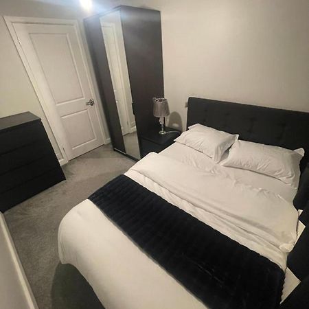 Beautiful En-Suite Bedroom イプスウィッチ エクステリア 写真