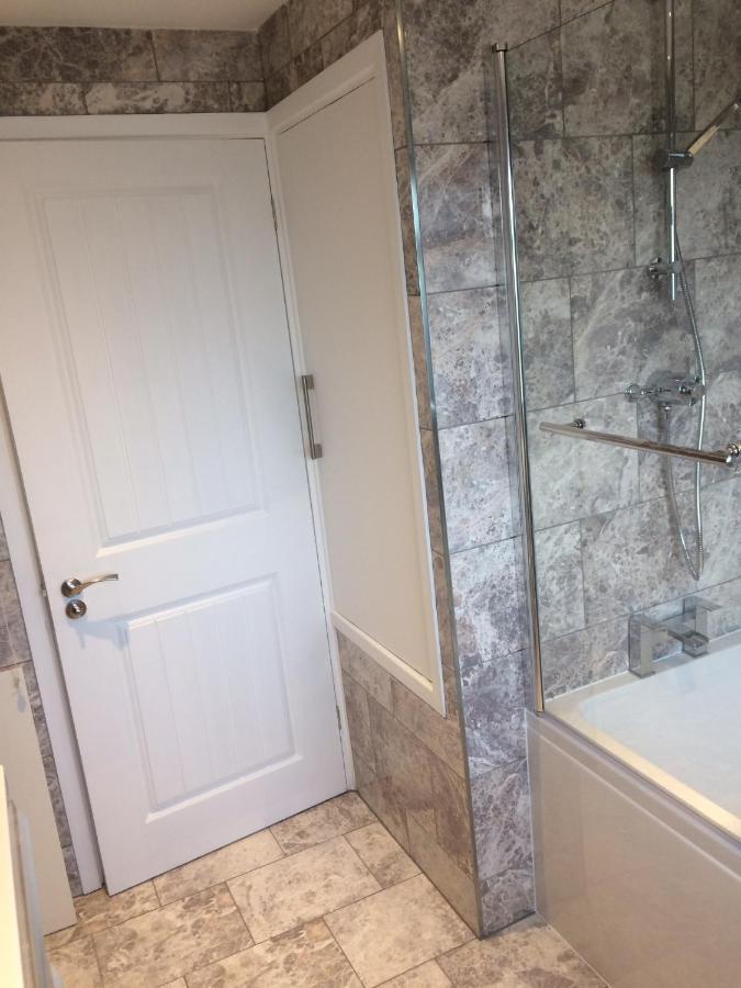 Beautiful En-Suite Bedroom イプスウィッチ エクステリア 写真